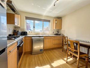 Photo 16- click for photo gallery